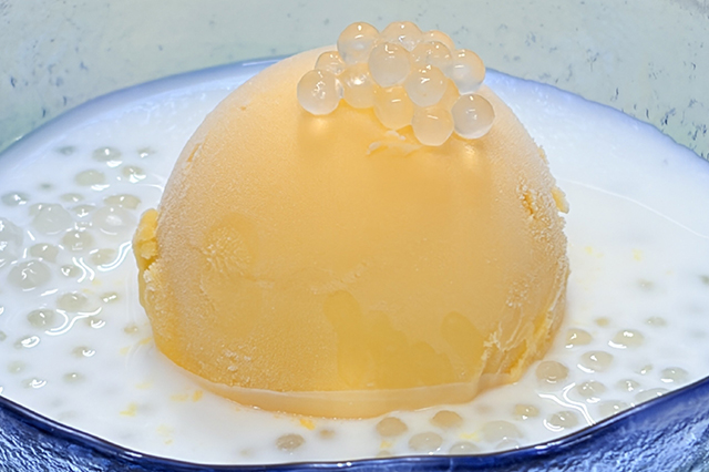夏季限定 冷果入りタピオカココナッツミルク「マンゴーシャーベット」