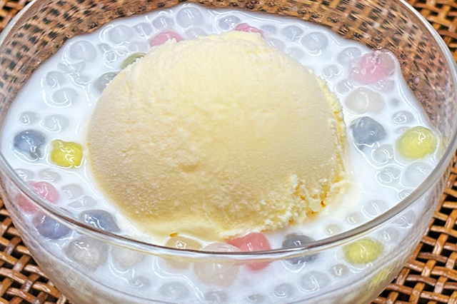夏季限定 冷果入りタピオカココナッツミルク「バニラアイス」